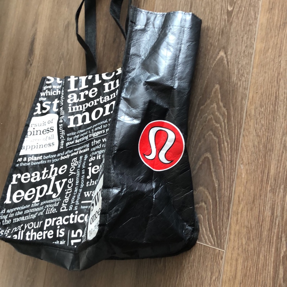 Lululemon bag - Picture 2 of 6